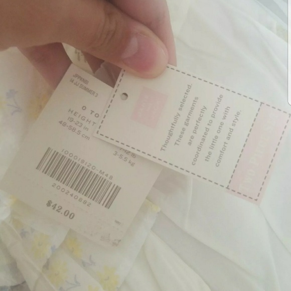 Janie & Jack floral Newborn 0-3 month 2 piece set - Picture 3 of 3